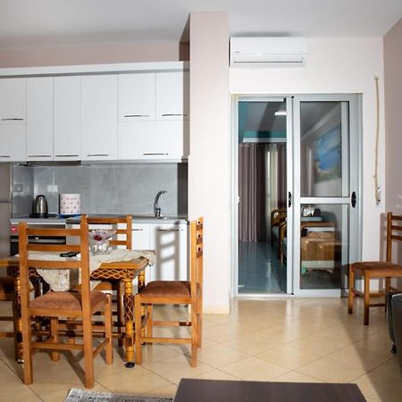 Colombo'S Apartment Vlorë Eksteriør bilde