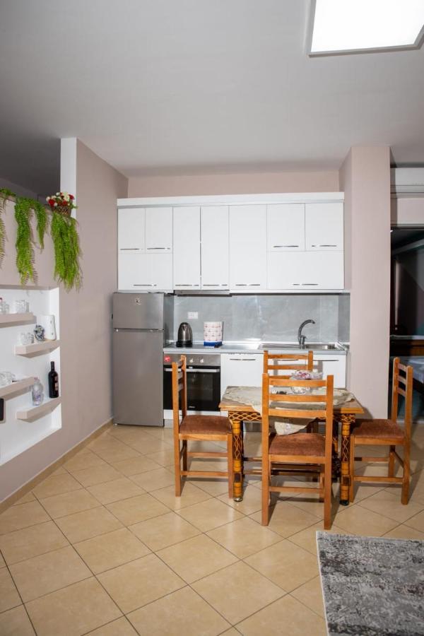 Colombo'S Apartment Vlorë Eksteriør bilde