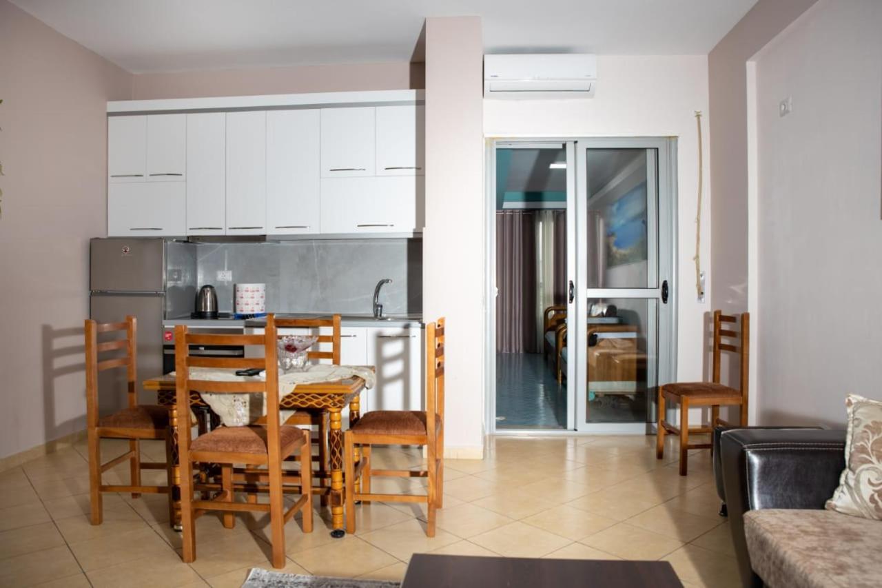 Colombo'S Apartment Vlorë Eksteriør bilde